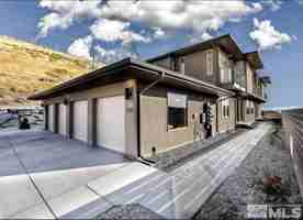 featured image of 710 Bluffs Ct Unit 102