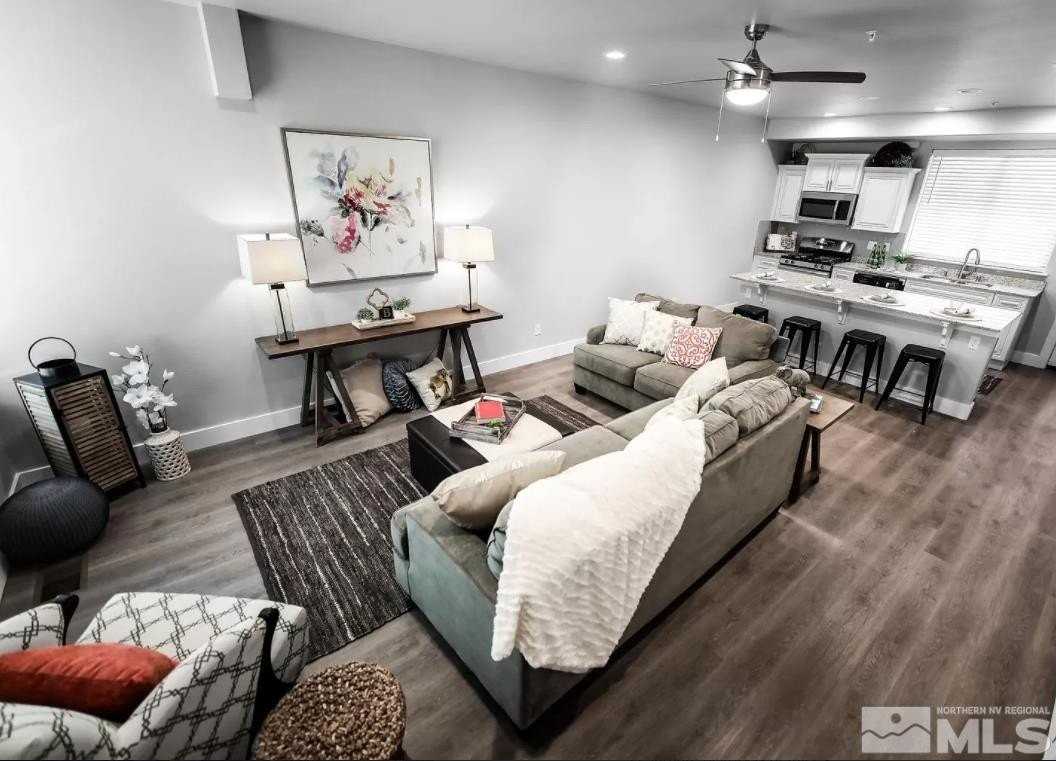 710 Bluffs Ct Unit 102 - Photo 2 of 7