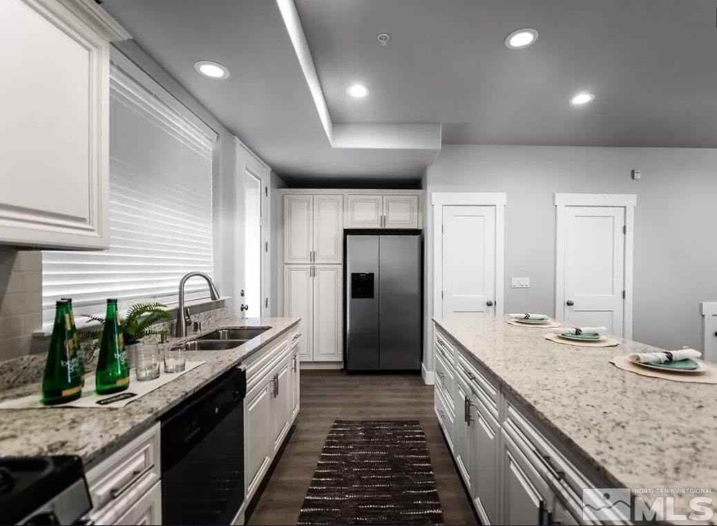 720 Bluffs Ct Unit 101 - Photo 4 of 7