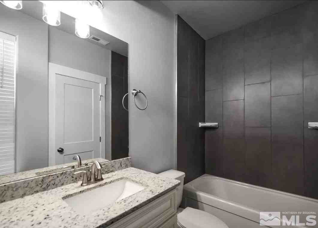 720 Bluffs Ct Unit 101 - Photo 5 of 7