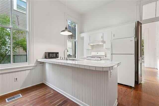 4935 Constance St - Photo 7 of 16