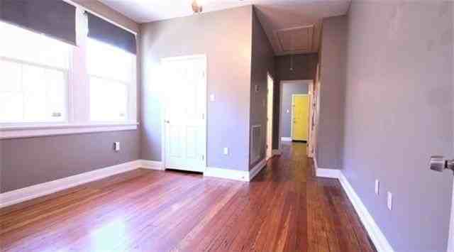 515 S Alexander St - Photo 5 of 9