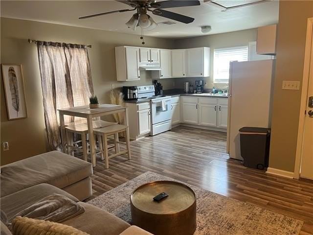 1324 Ferry Pl - Photo 5 of 10