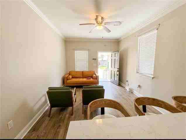 348 Carrollton Ave - Photo 2 of 9