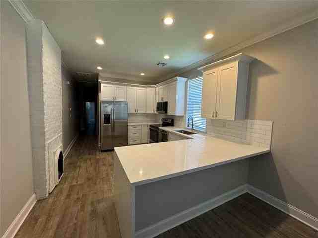 348 Carrollton Ave - Photo 3 of 9