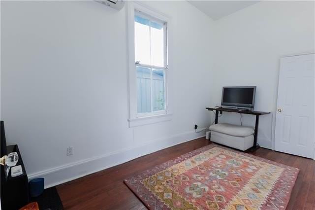 5014 Willow St - Photo 5 of 11