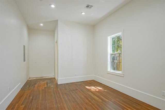 5823 Magazine St - Photo 5 of 14