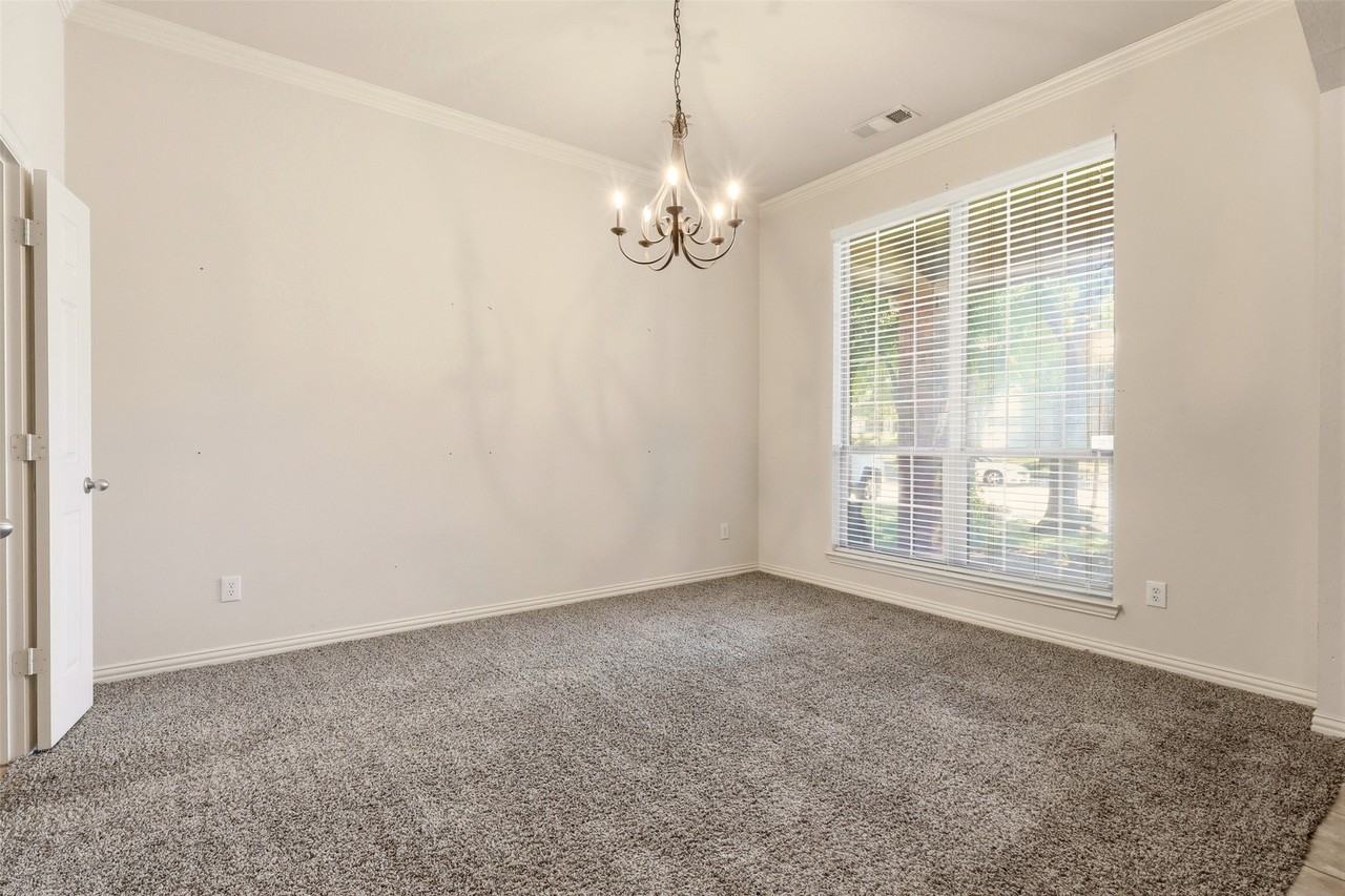 2633 Deer Hollow Dr - Photo 3 of 25