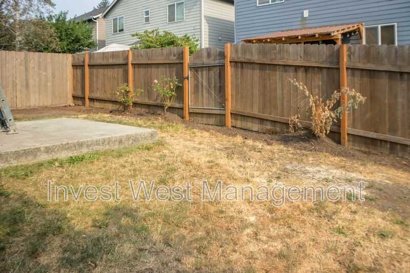 9312 Ne 81st St - Photo 4 of 31