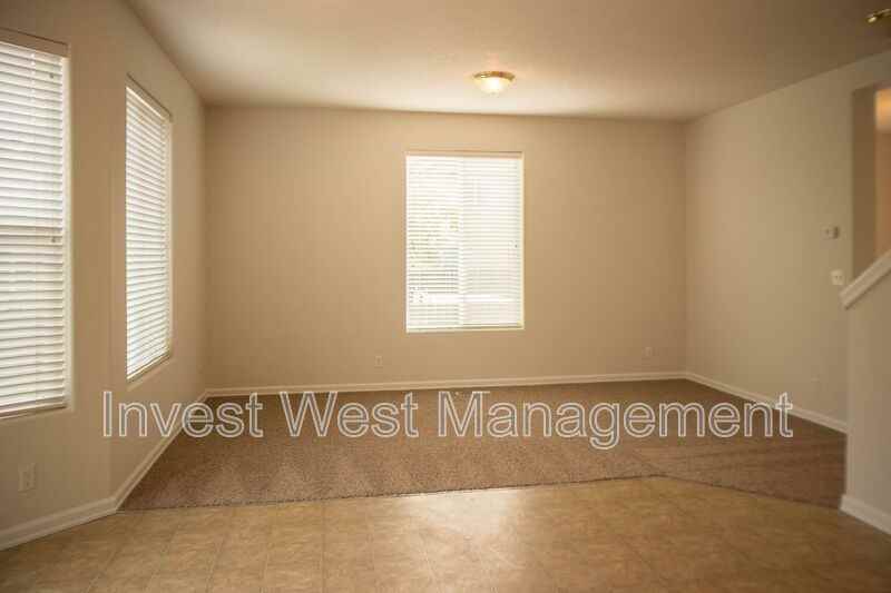 9312 Ne 81st St - Photo 7 of 31