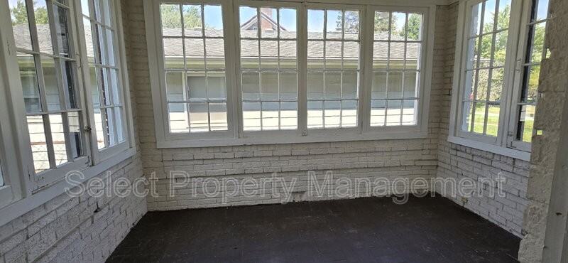 2315 Kensington Blvd #B - Photo 5 of 22
