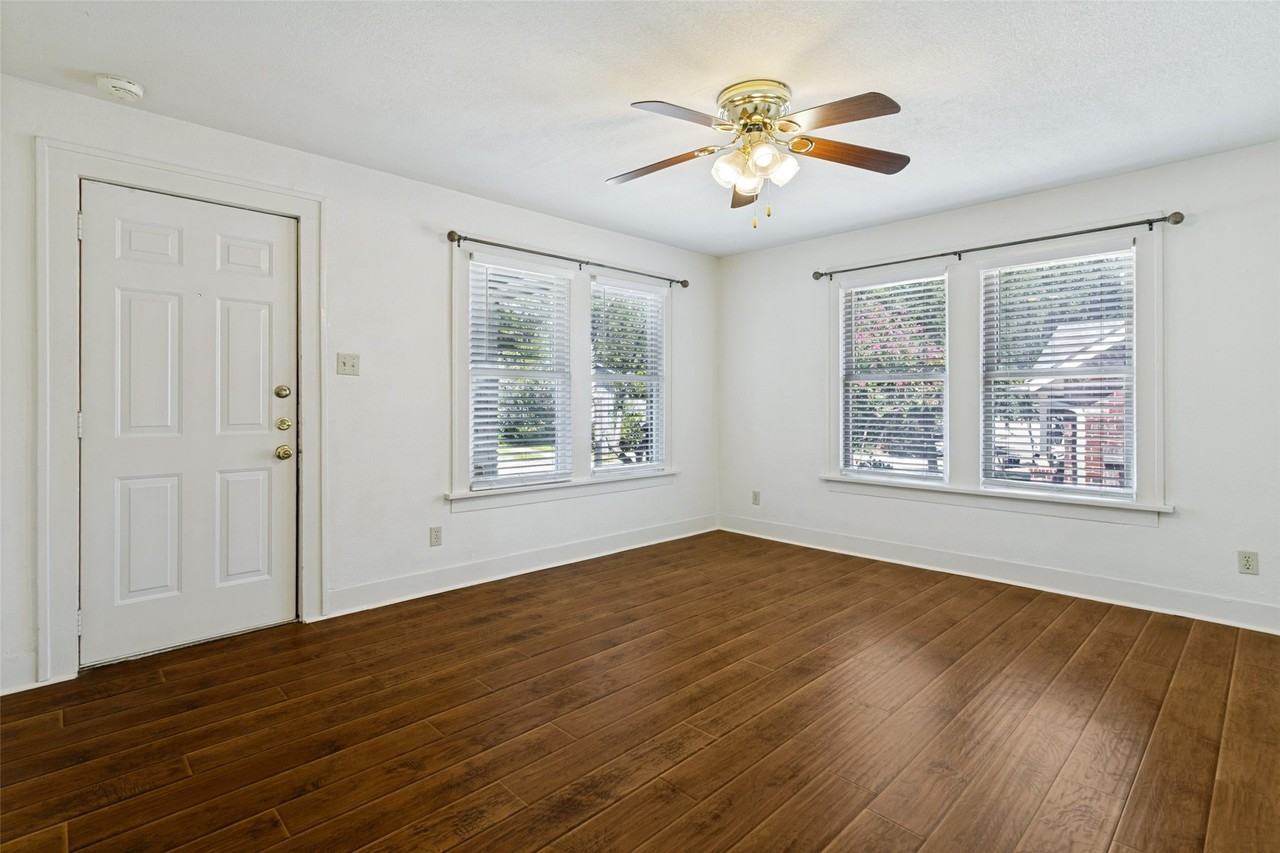 3951 Lafayette Ave - Photo 4 of 18