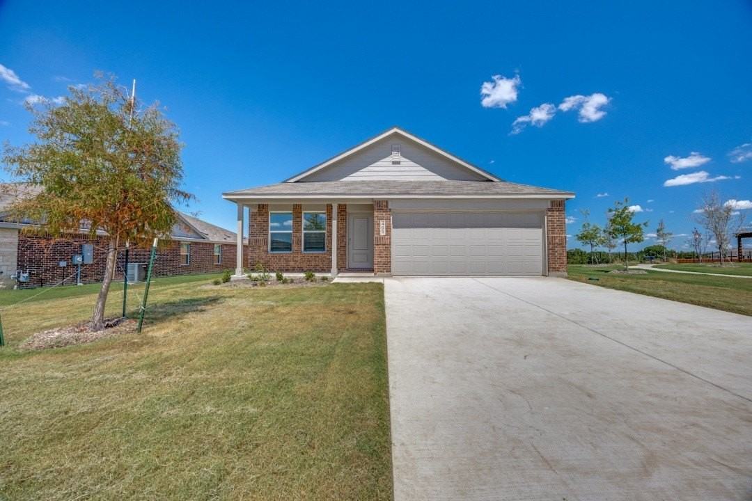 405 Mcnelly Ln - Photo 2 of 25