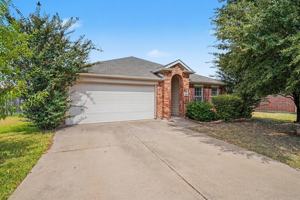 featured image of 1327 Primrose Dr