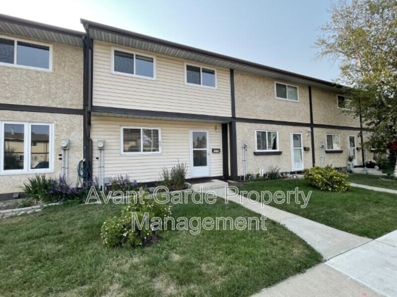 18144 93 Ave Nw - Photo 2 of 22