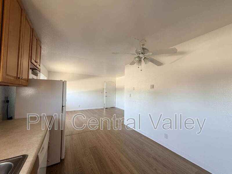 111 N Walnut Ave #10 - Photo 5 of 13