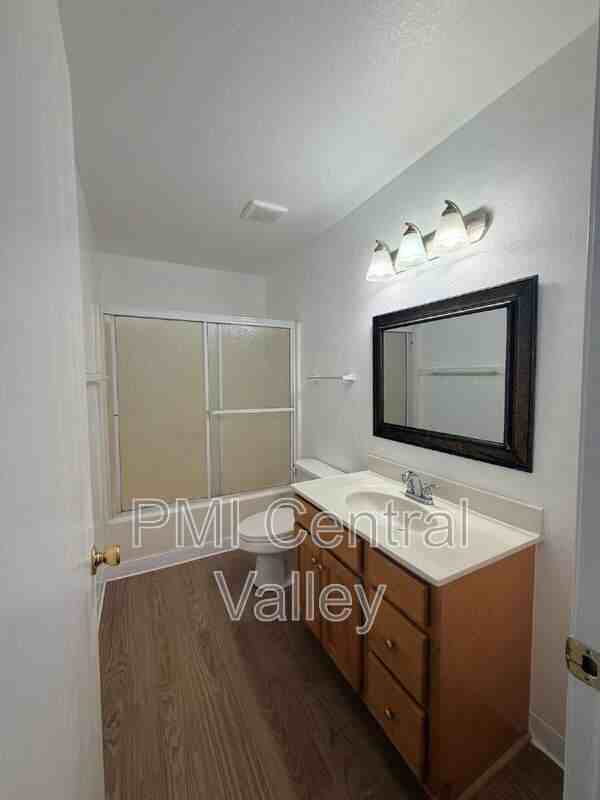 111 N Walnut Ave #10 - Photo 7 of 13