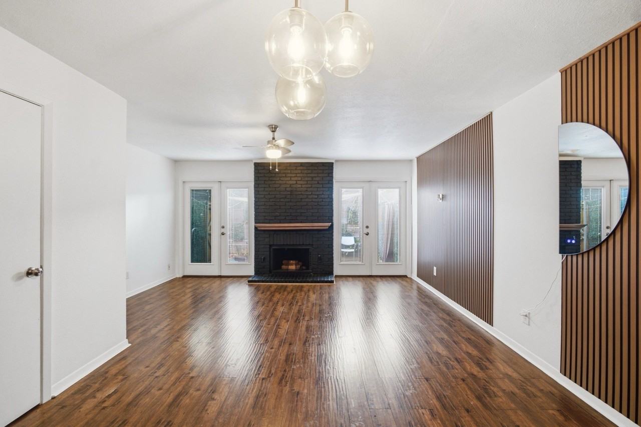 2727 Reagan St #D - Photo 5 of 33