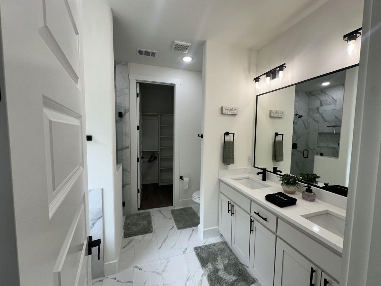 2816 Pennsylvania Ave - Photo 3 of 9