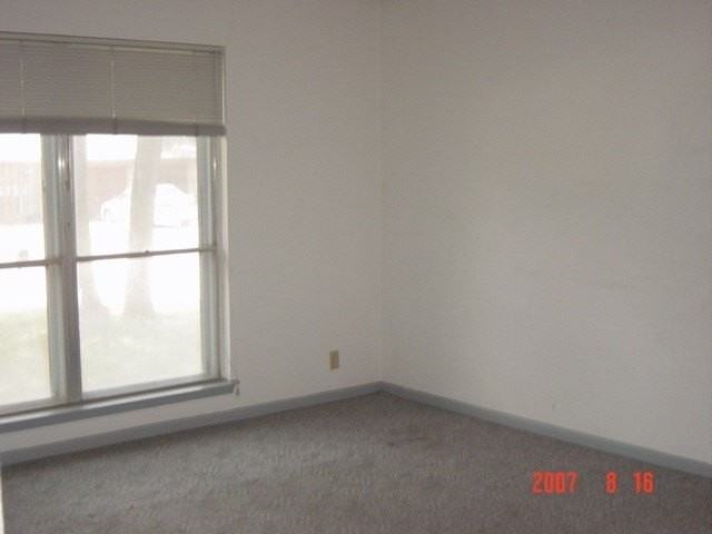 61 Somerset Ter - Photo 3 of 22