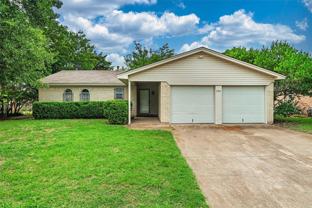 236 E Cunningham Ave - Photo 1 of 1