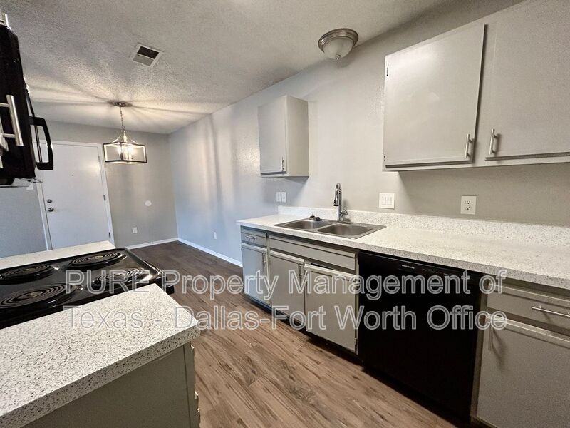 7514 Connie Ln - Photo 4 of 26