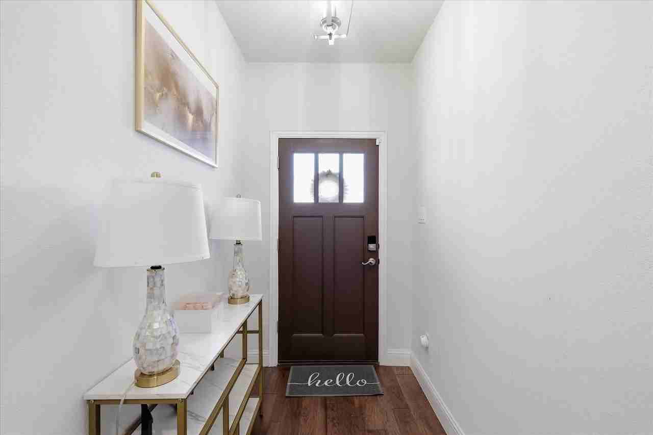 1704 Blakely Pl - Photo 2 of 15