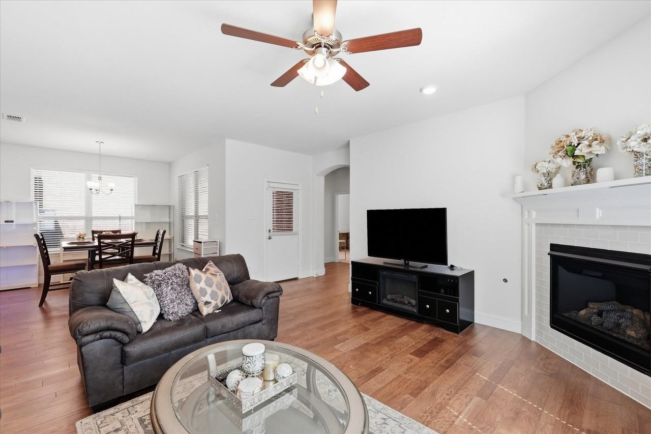 1704 Blakely Pl - Photo 6 of 15