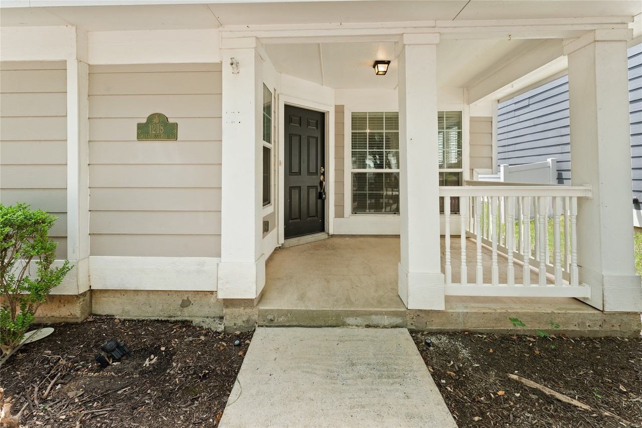 1218 Chattahoochee Dr - Photo 4 of 21