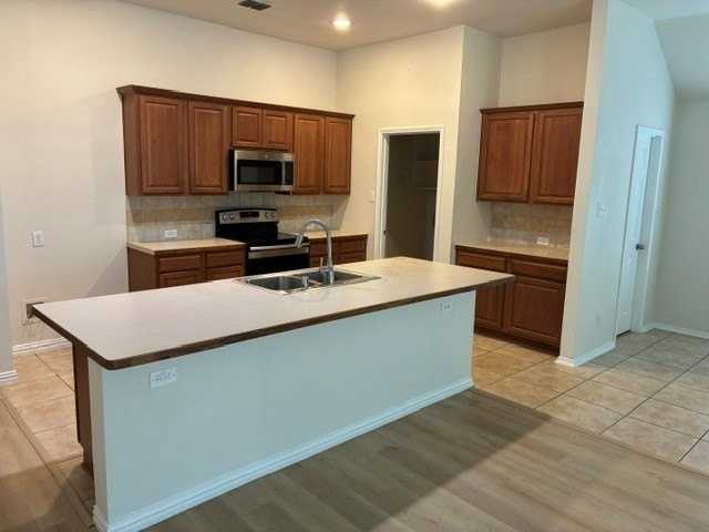 433 Angler Dr - Photo 5 of 14