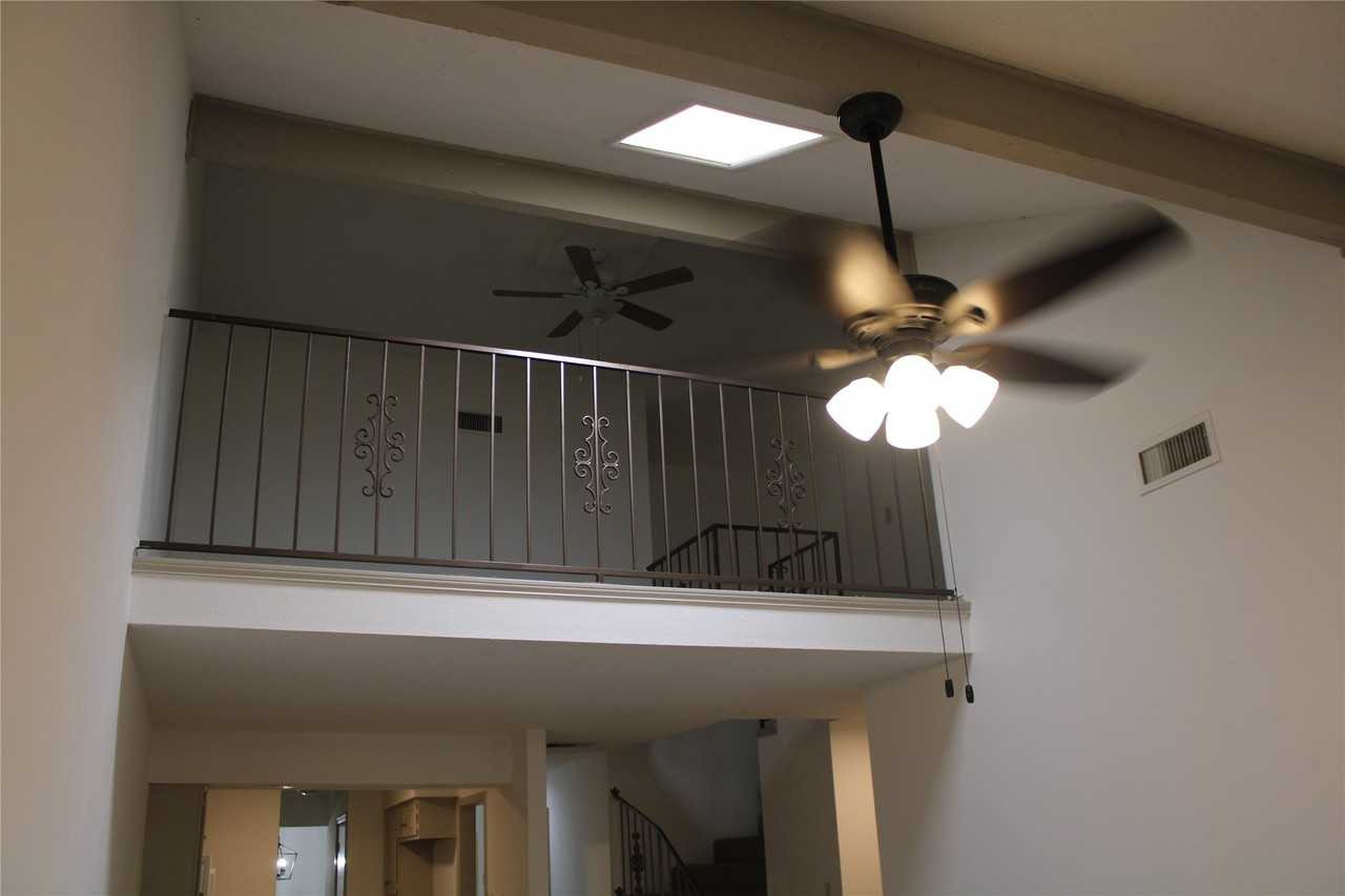 2021 Towngate Dr - Photo 3 of 12