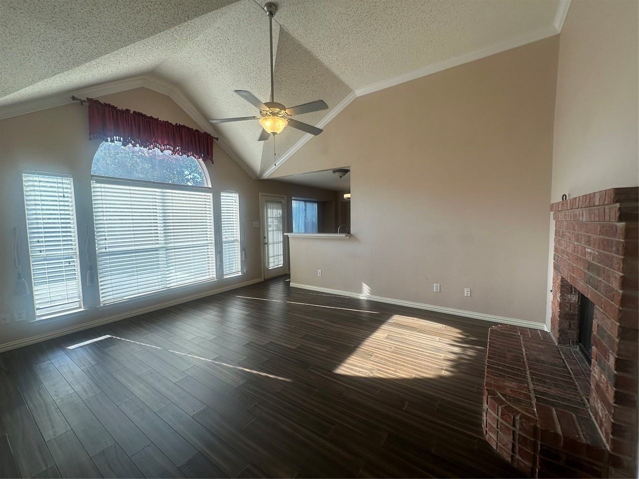 6705 Cambrian Way - Photo 3 of 15