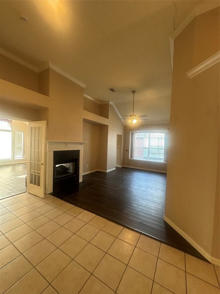 6705 Cambrian Way - Photo 4 of 15