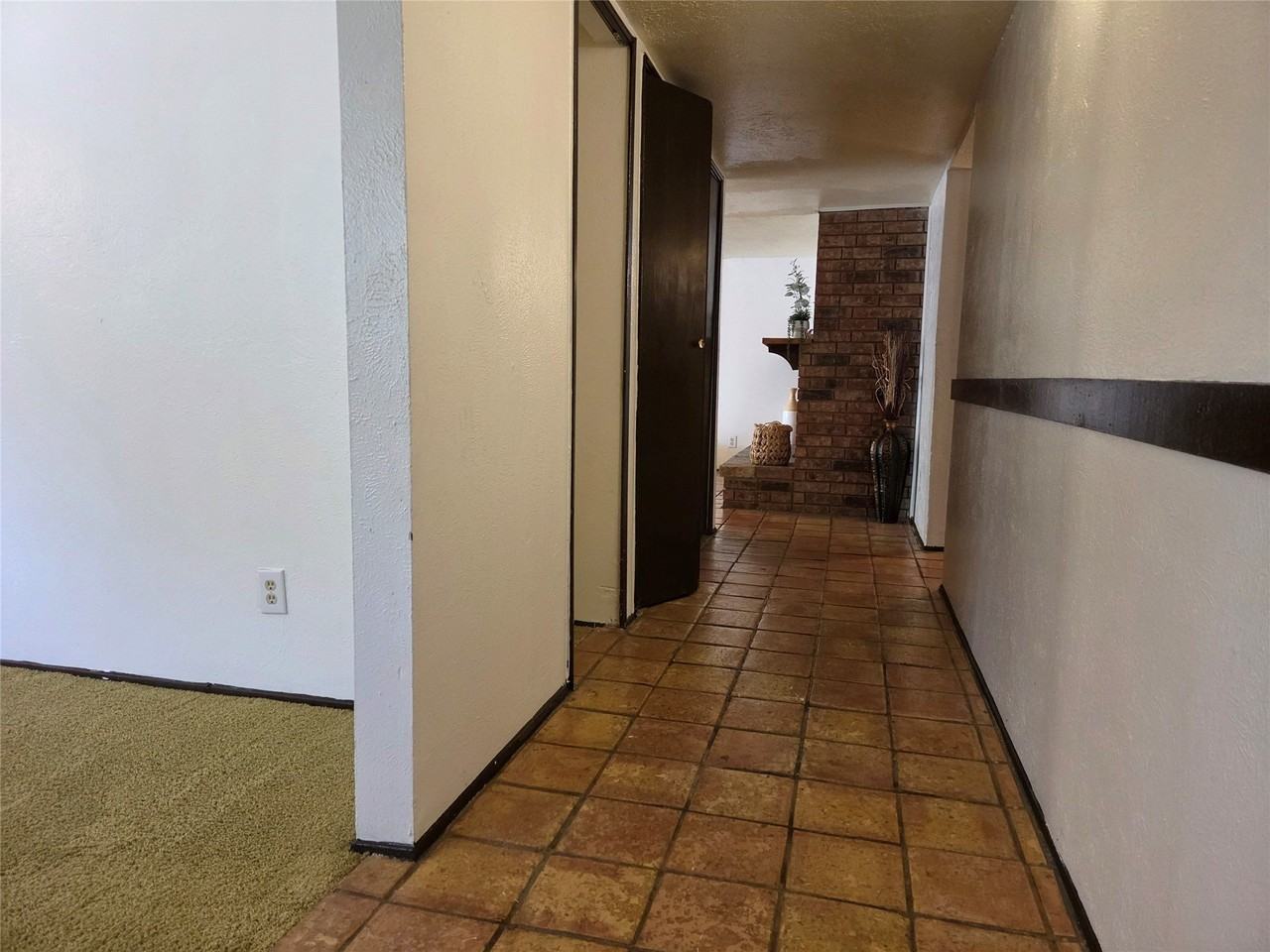 8902 Vernon Dr - Photo 6 of 23