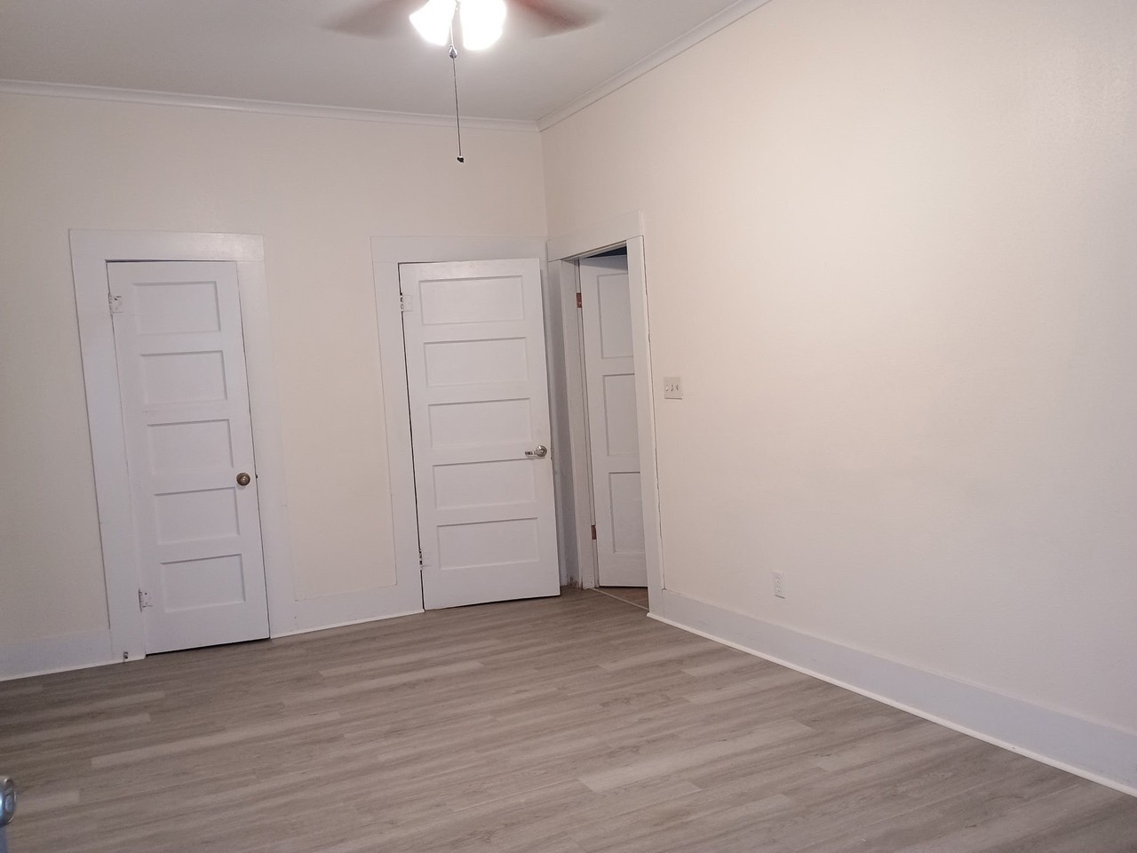 310 Monroe St - Photo 2 of 10