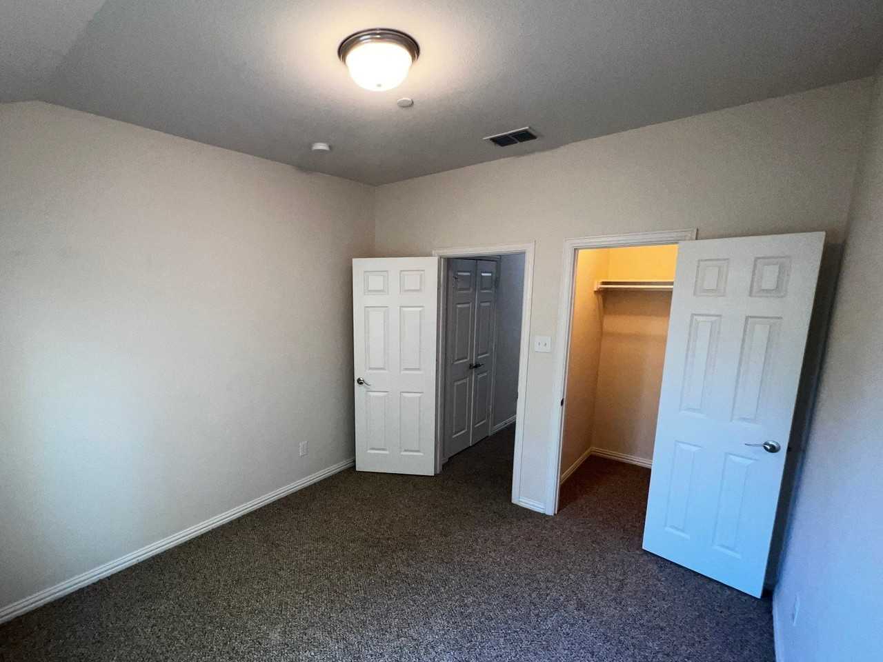 8734 Manhattan Ave - Photo 7 of 14