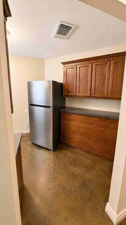 2450 Union Ln - Photo 2 of 23