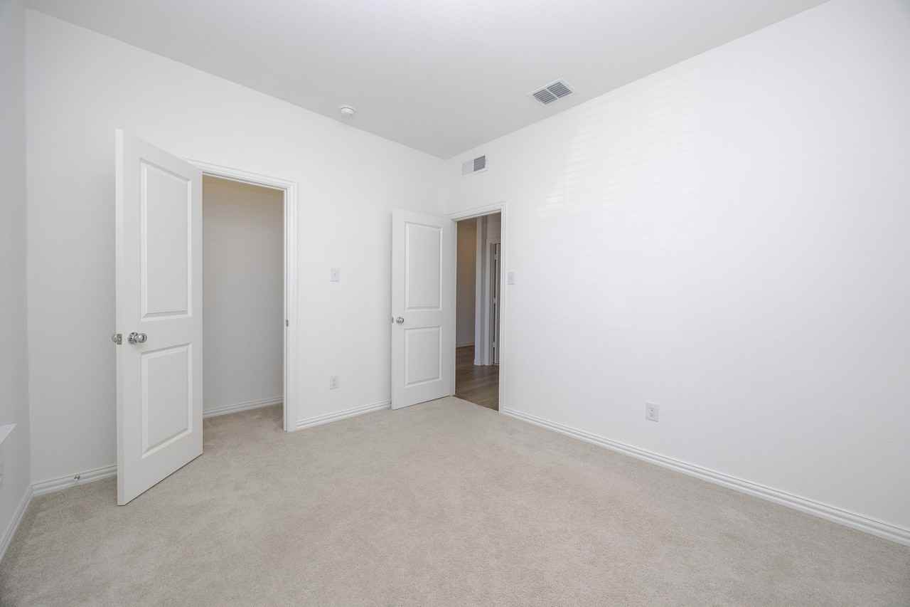 2406 Bold Venture Dr - Photo 7 of 37