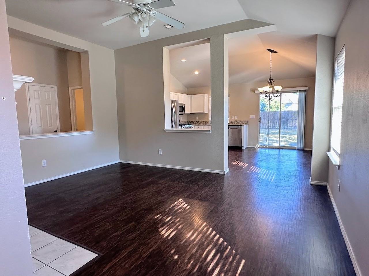 9220 Lenox Dr - Photo 4 of 23