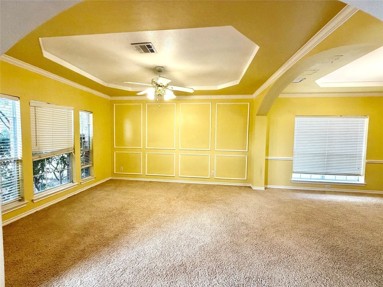 5808 Colby Dr - Photo 3 of 38