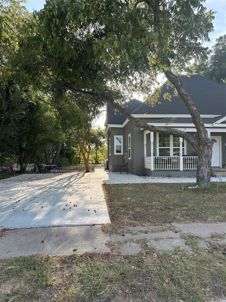301 Ward St #B - Photo 4 of 24