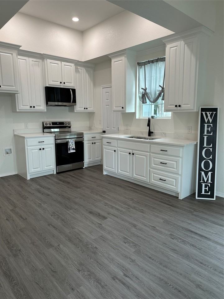 301 Ward St #B - Photo 5 of 24