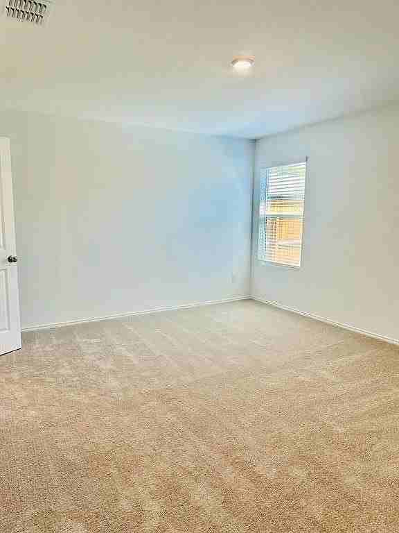 1728 Round House Ln - Photo 7 of 9