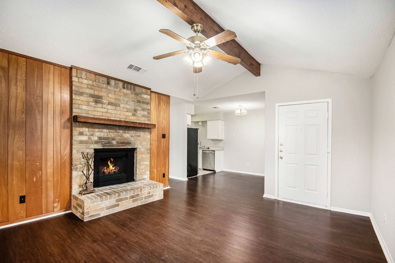 7717 Westcliff Dr - Photo 2 of 16