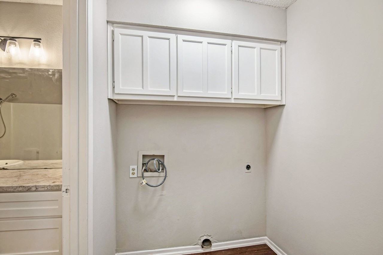 7717 Westcliff Dr - Photo 6 of 16