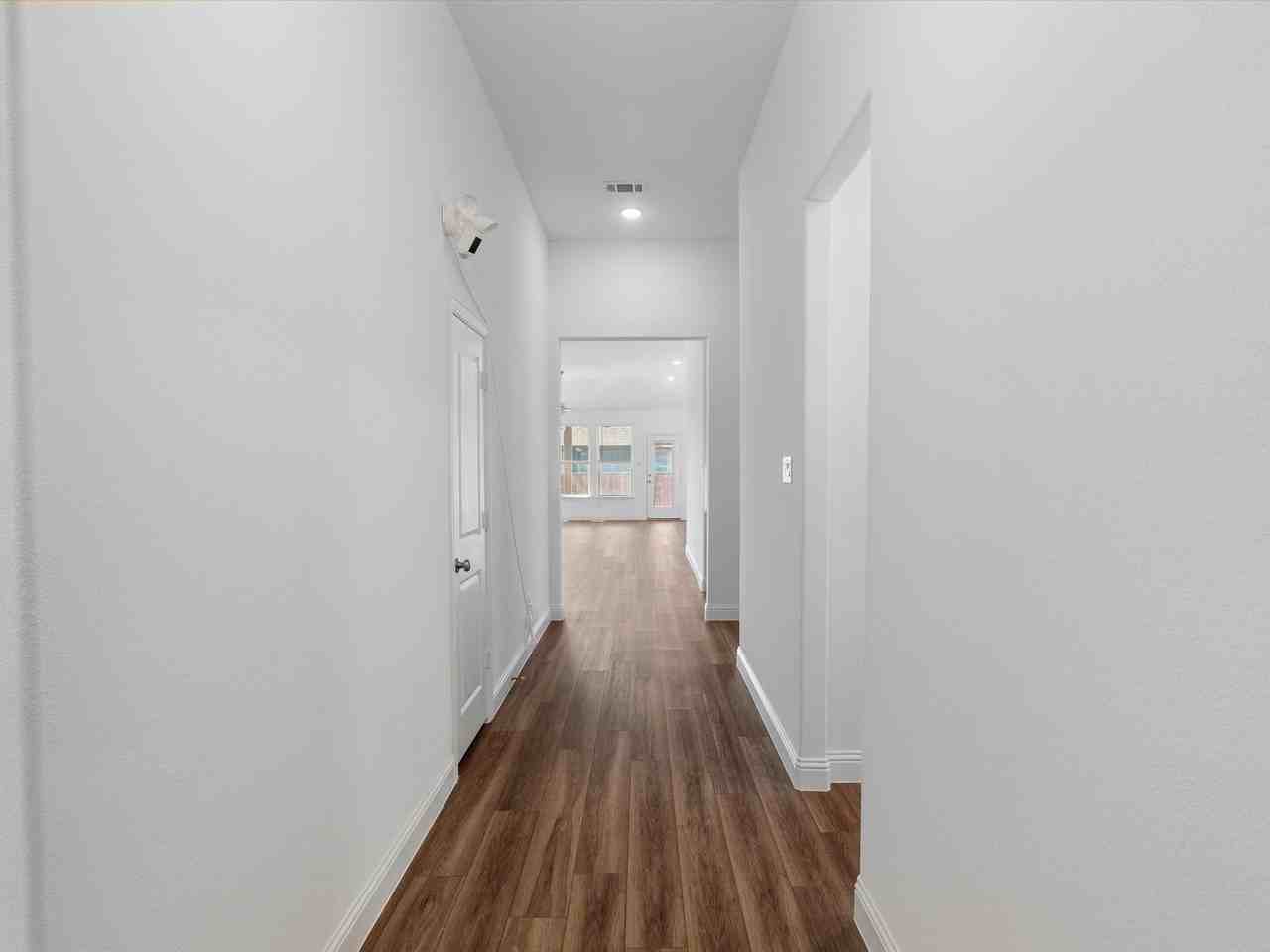 2900 Long Slope Rd - Photo 2 of 33