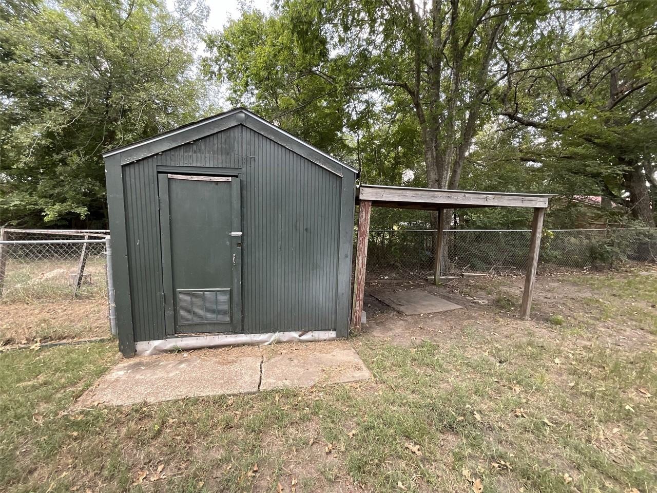 608 N Cedar St - Photo 4 of 14