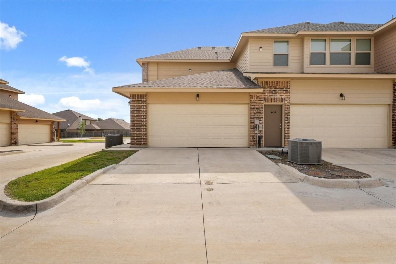 3620 Aaron Pl - Photo 2 of 25
