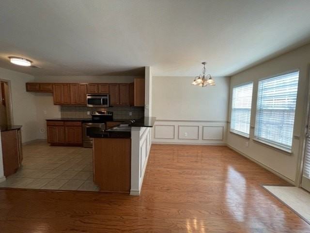3933 Fernando Dr - Photo 6 of 31