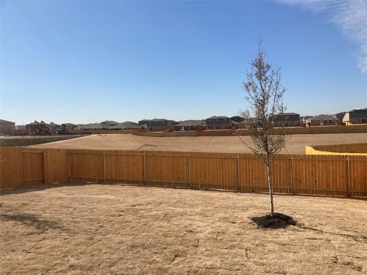 2033 Delta Downs Dr - Photo 5 of 20